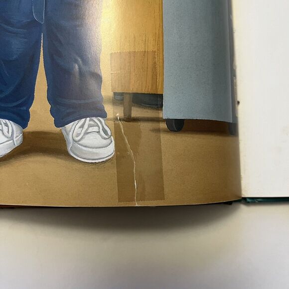 Set Of 2 Childrens Story Books Hardcover The Goodnight Kiss and Library Mouse - Picture 5 of 10